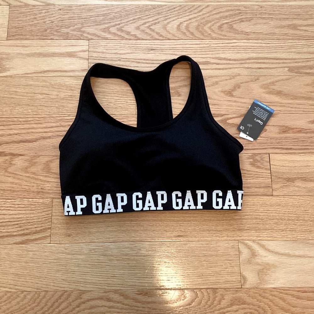 Gap fit sports bra
